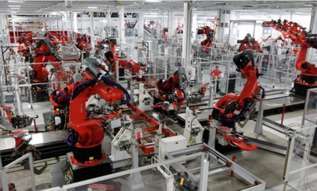 科技是第一生產力,鏡頭下的富士康自動化車間!